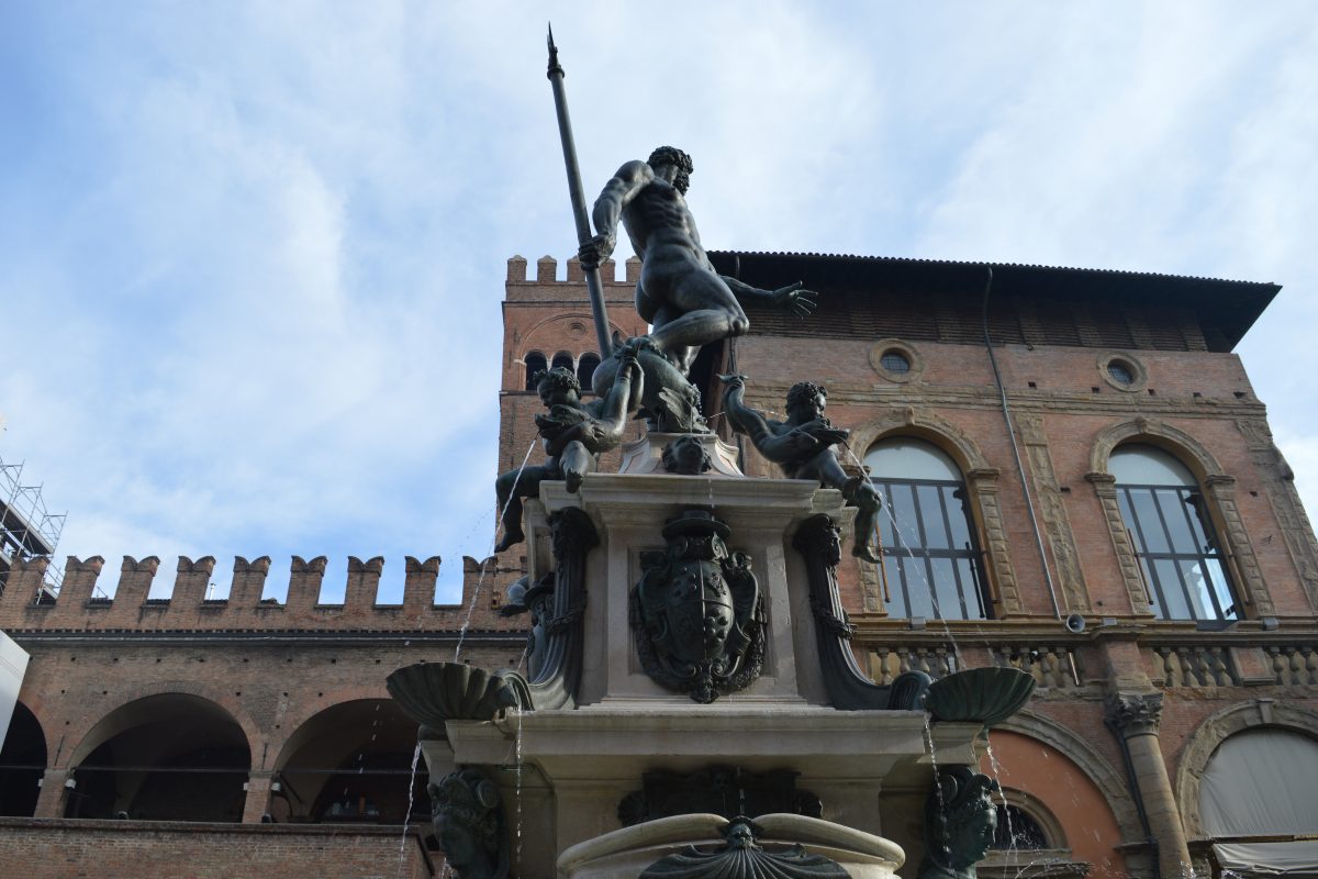 Il Nettuno è tornato: “Siate orgogliosi di Bologna”