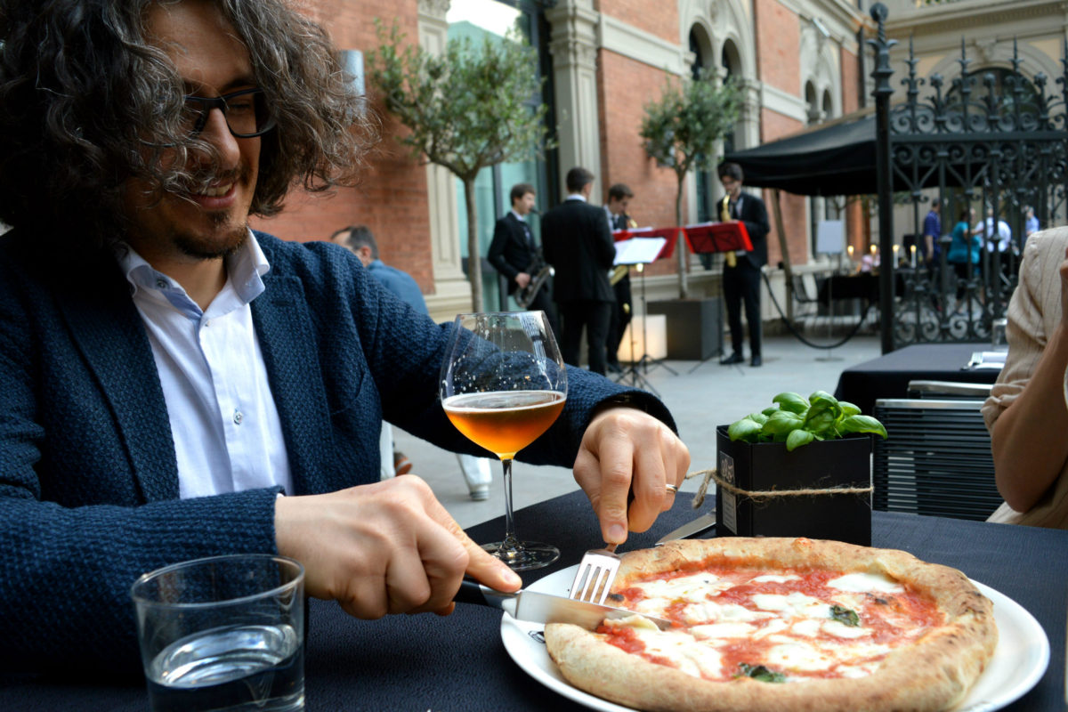 Che estate meravigliosa a Bologna: pizza in terrazza alla Pizzeria Portici