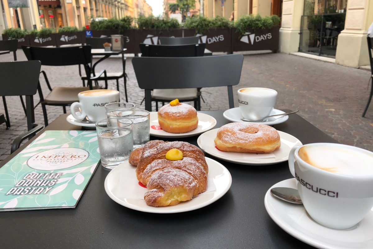 Ricche colazioni a Bologna: ci vediamo alla Pasticceria Impero