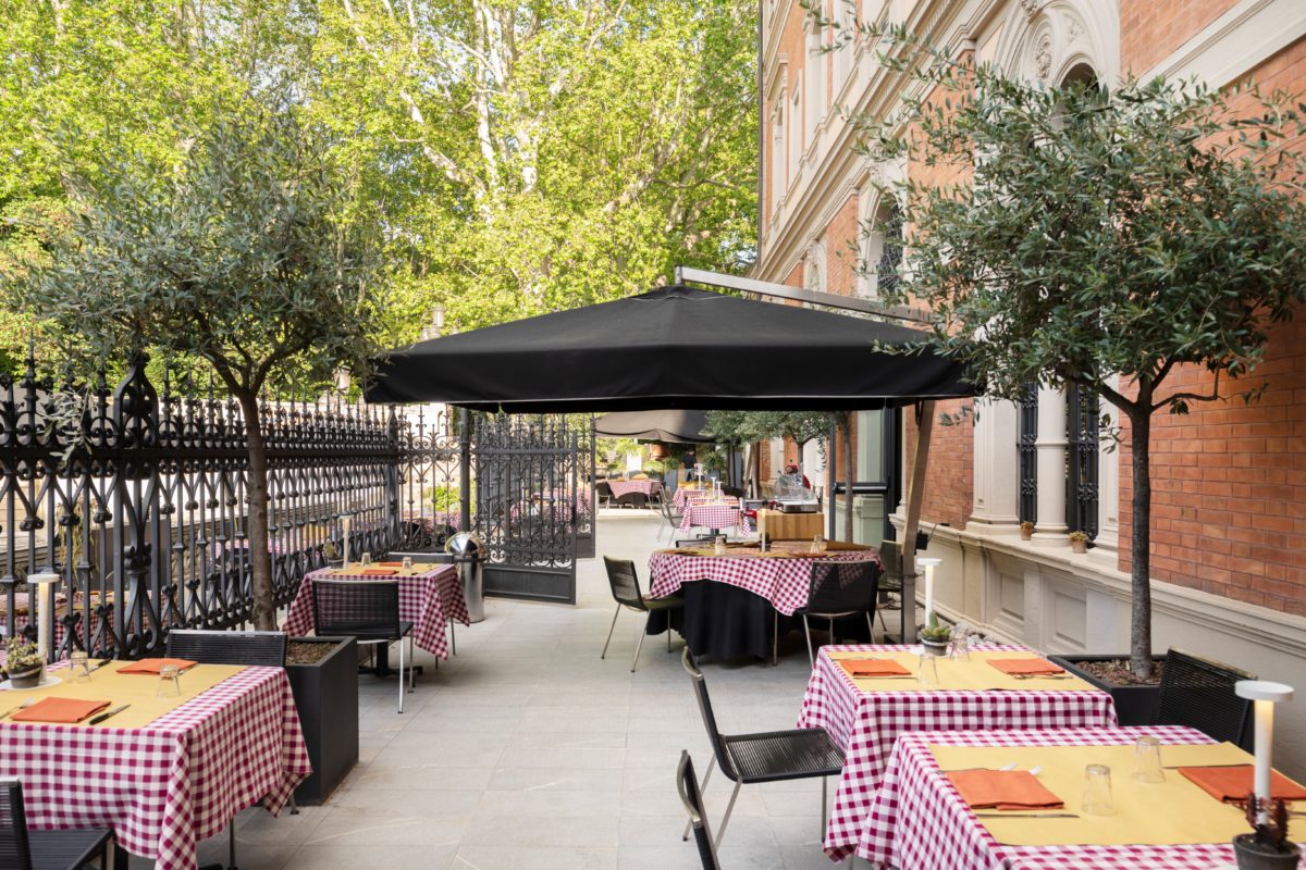 Tornare a godersi un’ottima pizza su una terrazza meravigliosa: Pizzeria Portici