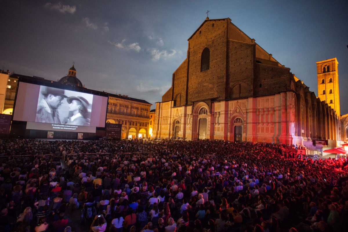 Torna il cinema in Piazza Maggiore: è sempre il più bello al mondo