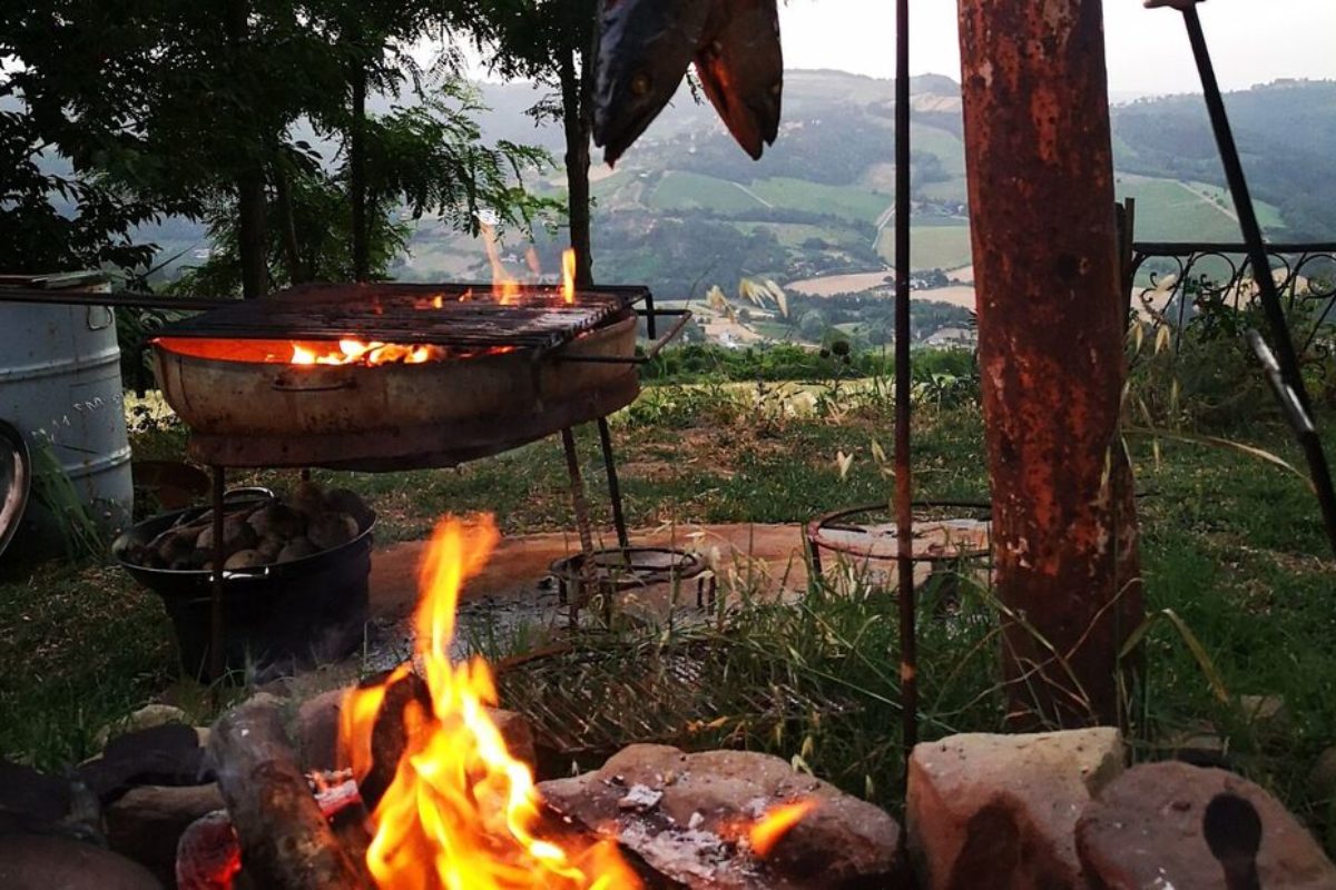 Ancestrale: aperitivo e cena primordiale su una terrazza panoramica