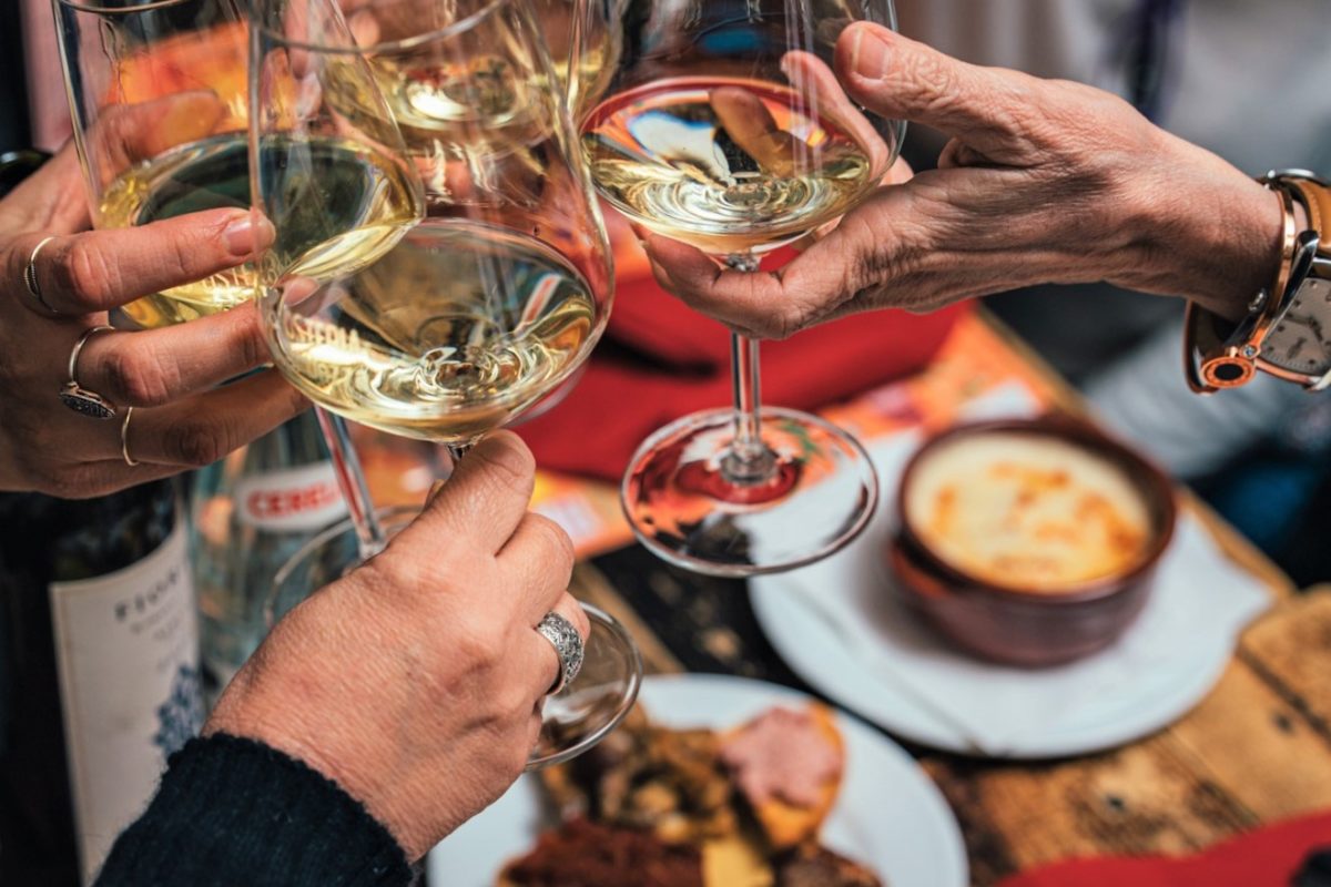 Mangiare e bere bene: a Bologna una nuova enoteca con cucina