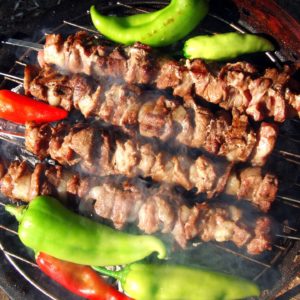 A Bologna il festival dove mangiare carne alla brace a volontà
