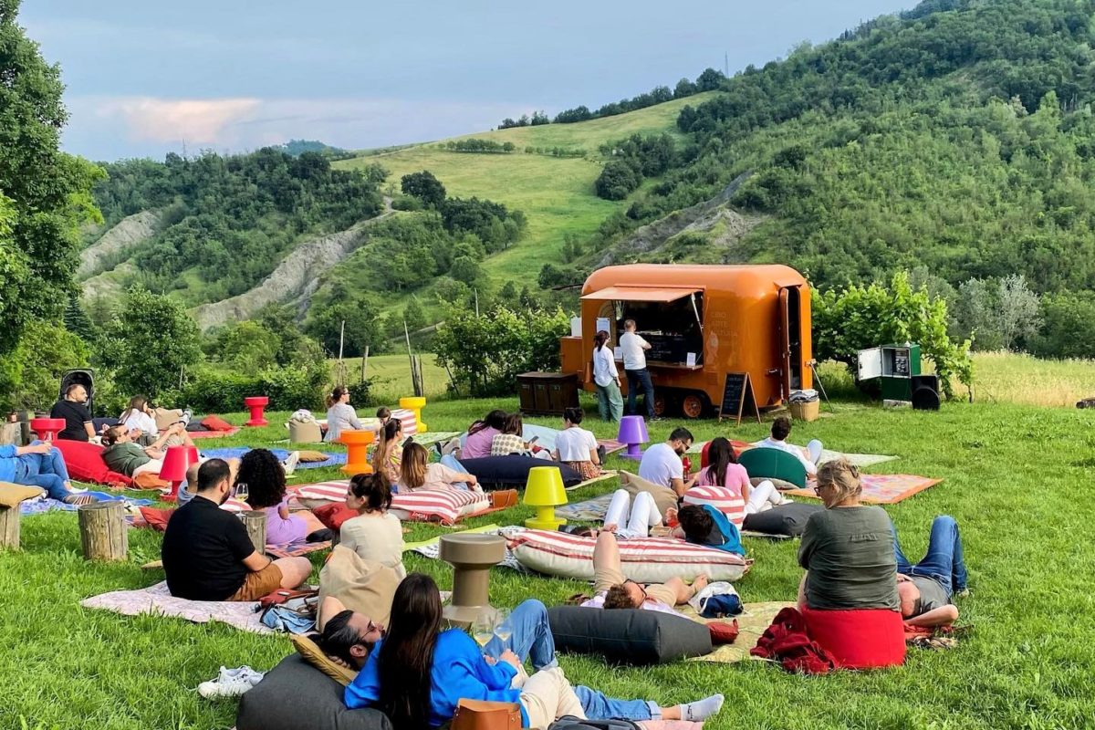 T R U C K Fluó, l’aperitivo sui colli bolognesi